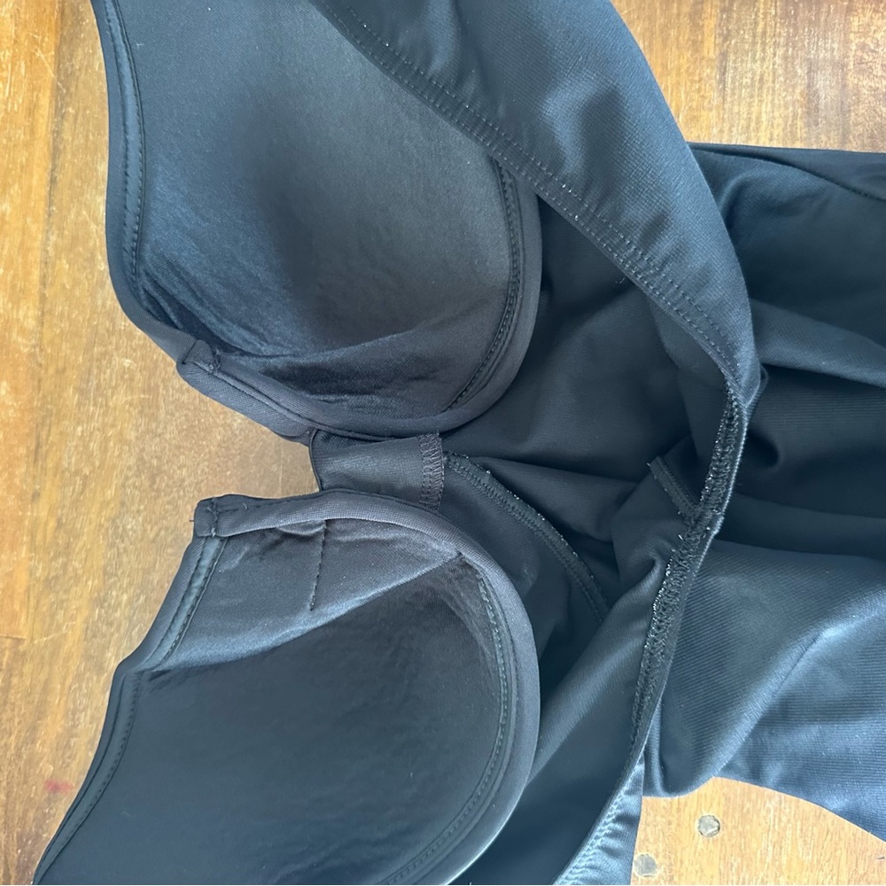 MIRACLESUIT Must Haves Escape Underwire One-Piece black swimsuit ladies size 10 - Picture 7 of 9